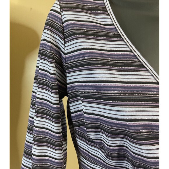 New York & Co. Women’s  Blouse. Purple/striped Metallic. XS.  Made In USA - Picture 4 of 9